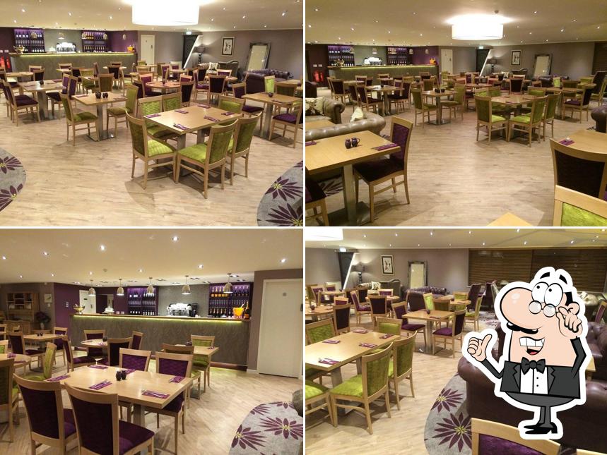 The Lounge & Kitchen at Oakmere