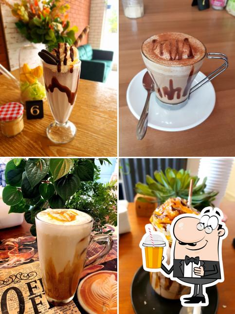 Divine's Coffee Cups