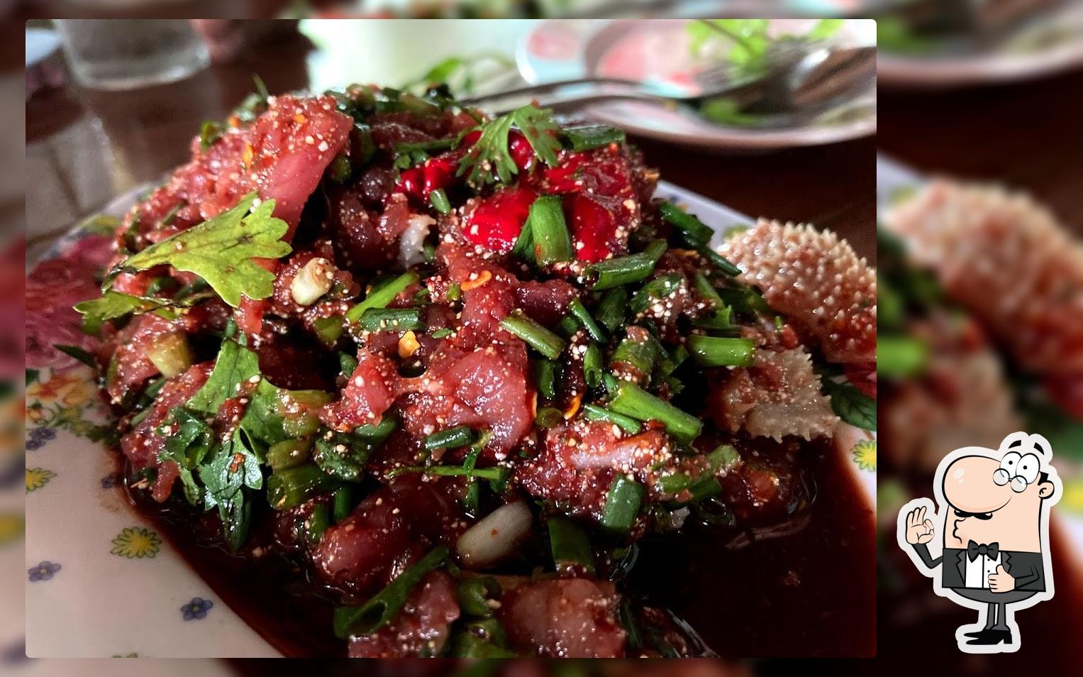 ร้านสมพร ลาบก้อย