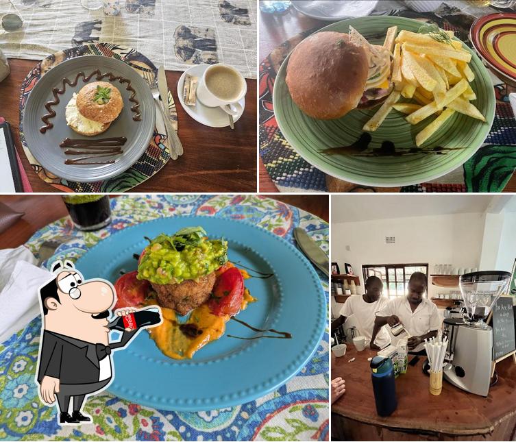 Nomad's Rest - Cafe and Bistro