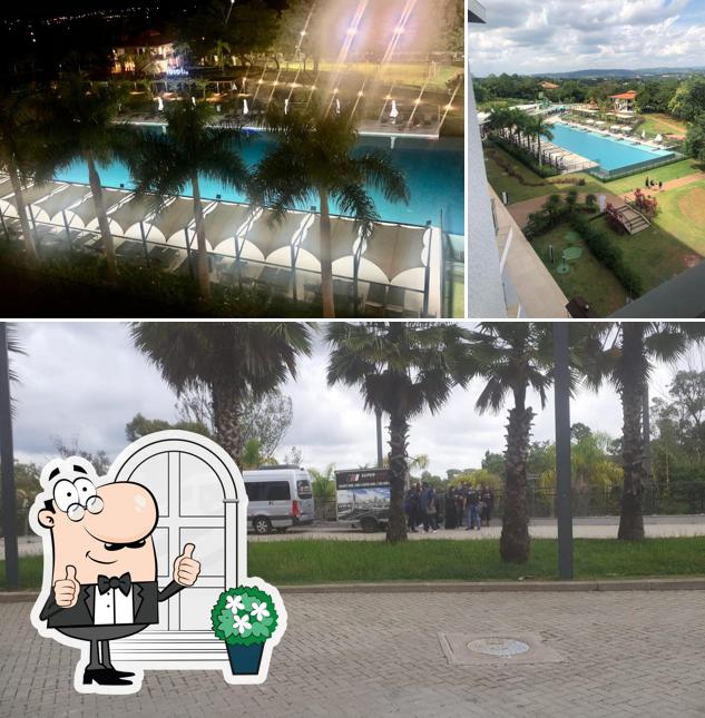Divot Restaurant @ Novotel Itu Golf & Resort