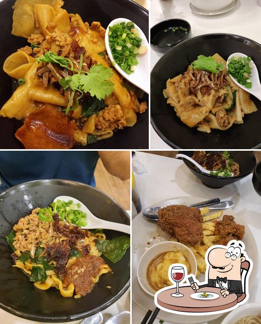 shiro cafe 面粉糕王子板面专卖店