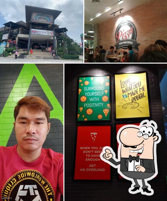 Greenwich Valenzuela Town Center