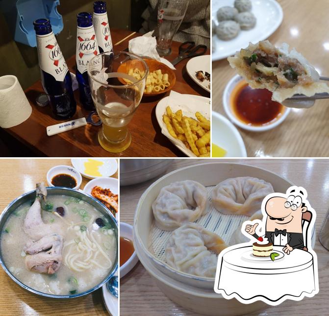 Hyeonpung Chicken Kalguksu - Dongseong-ro Branch
