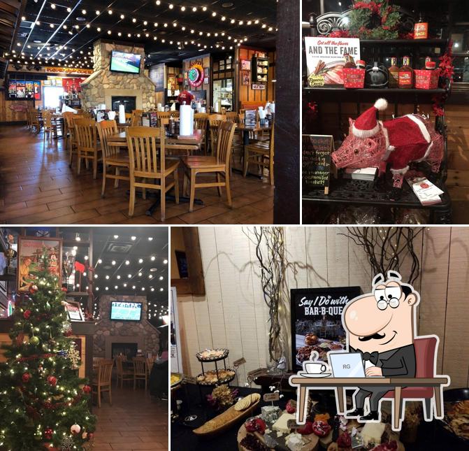 Famous Dave's Bar-B-Que