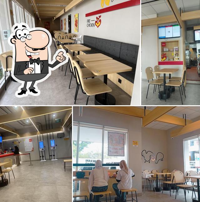 Richeese Factory Pos Jember