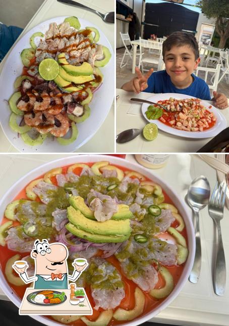 TORTOLO's Tacos & Mariscos