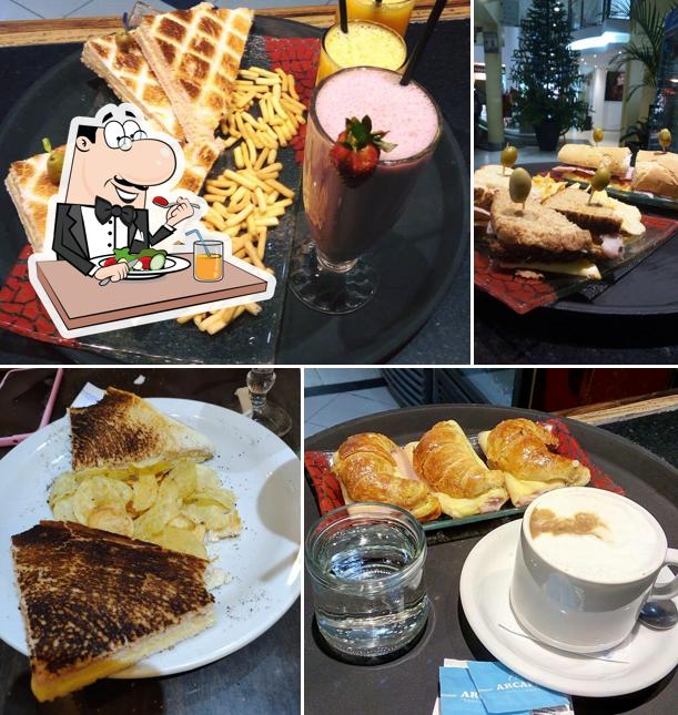 Hamilton Bar & Cofee