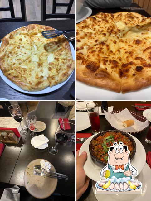 Устрицы в "Маро"