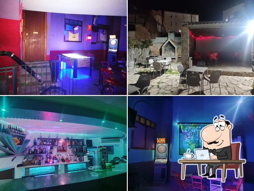 Disco Pub Distinto Punto