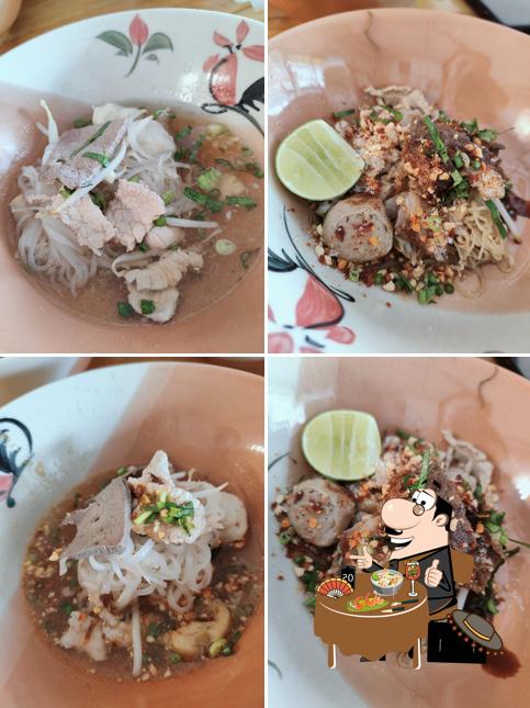 เจ๊ชุ ก๋วยเตี๋ยวเรืออนุสาวรีย์ชัยฯ