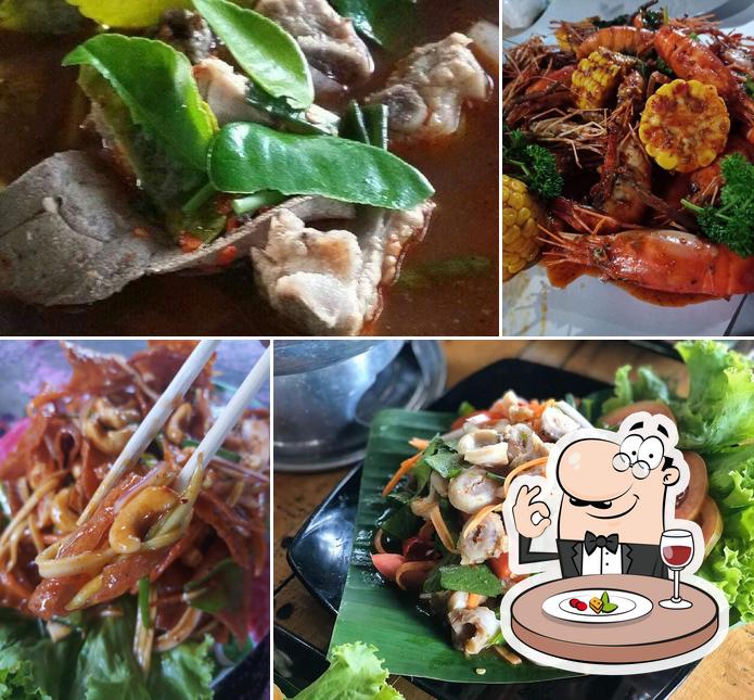 ร้านเจ๊นุชหมูกะทะ & กุ้งถังสามกระทาย