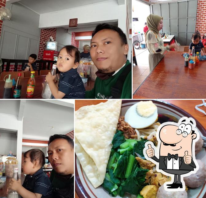 Baso Mang Entis