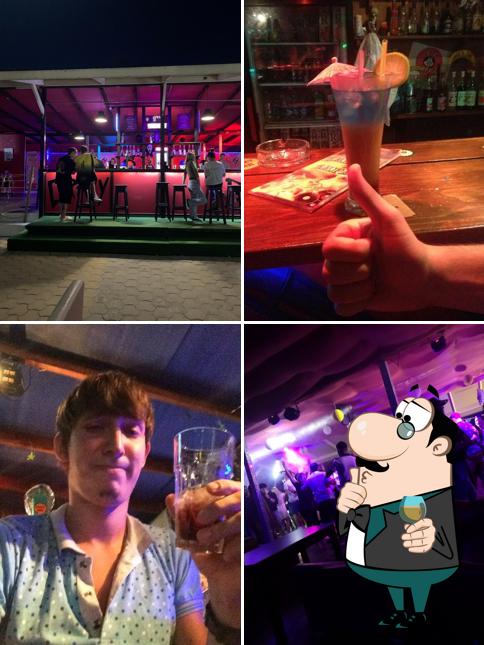 Здесь можно посмотреть фото паба и бара "Crazy"