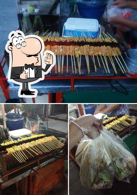 หมูสะเต๊ะนายนำ้