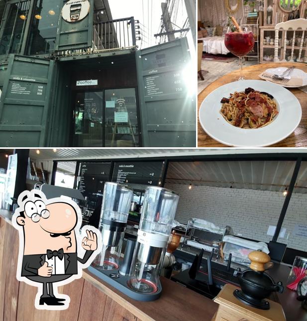 J coffee specialty สาขา เมืองเอก