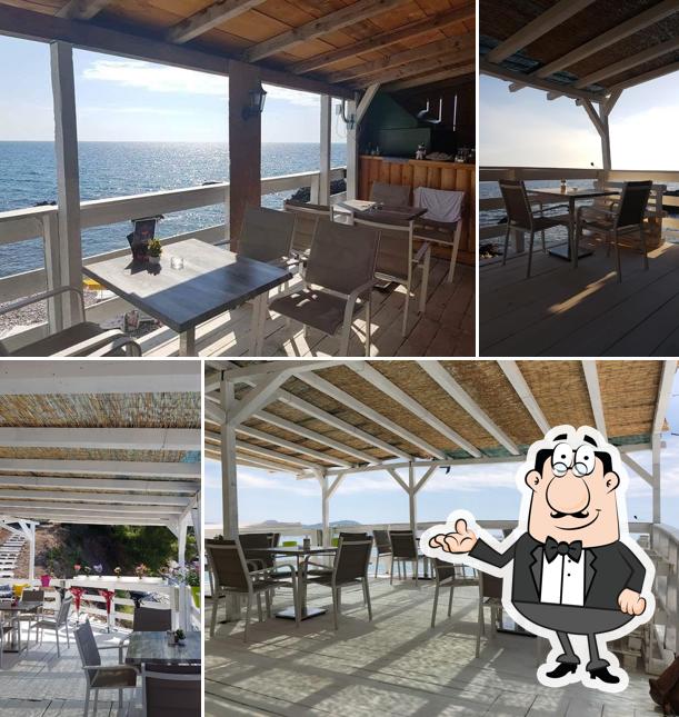 Lagoon Beach Bar