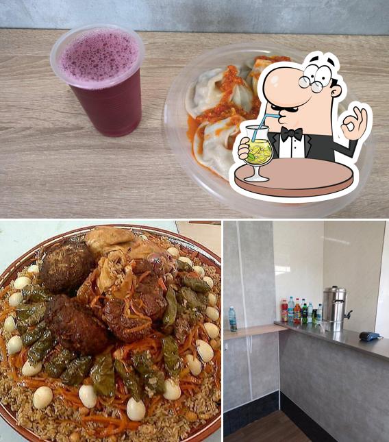 Взгляните на это фото, где видны напитки и еда в Восточная кухня Муслим