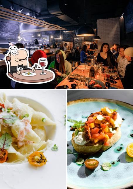 Еда и барная стойка в Джин про Мясо