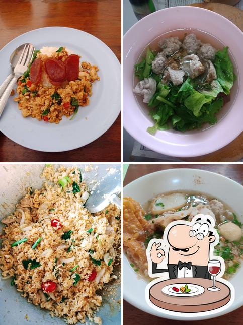 ร้านเจ้หมวย ก๋วยเตี๋ยวต้มยำเย็นตาโฟคลอง10