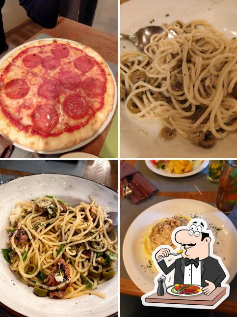 Еда в "Траттории Венеция"