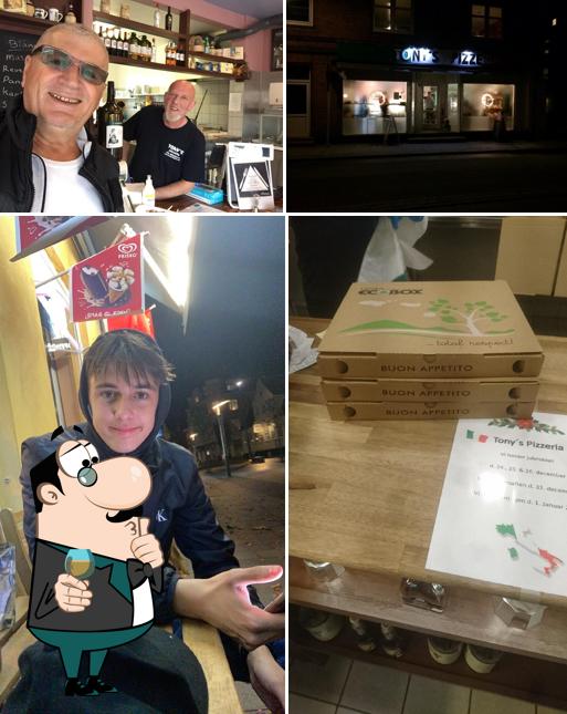 Tony's Pizzeria