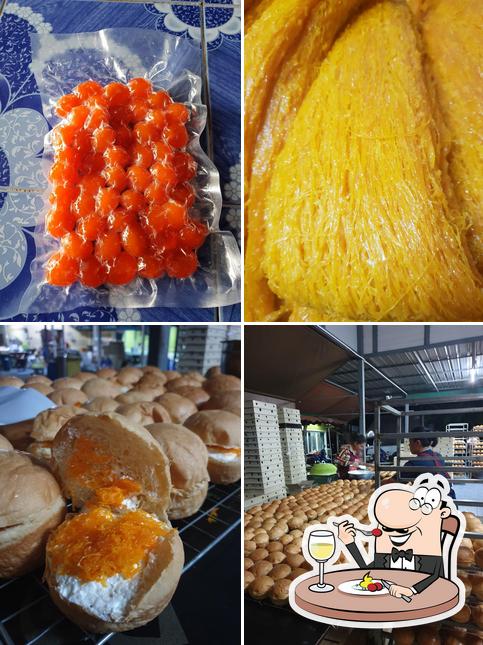 พรขนมเพชร ฝอยทองเพชรบุรี ไข่แดงเค็มสด