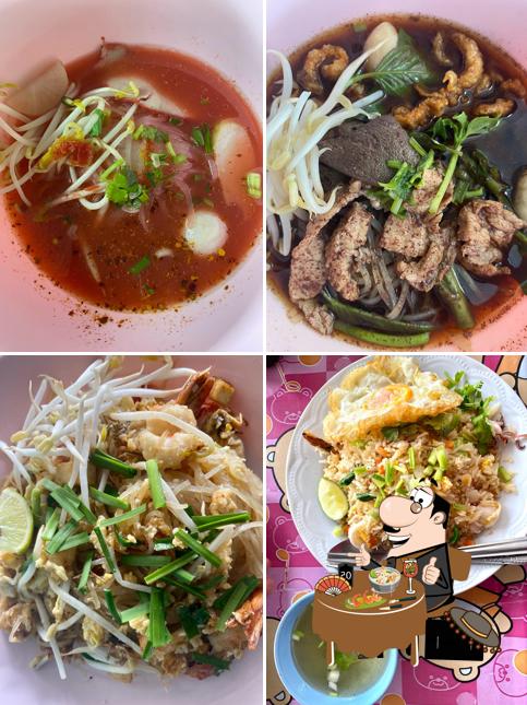 ร้านข้าวแกงปักษ์ใต้ขนมจีน (ป้าณี) หน้าวัดช้างไห้ (Family’s Restaurant)