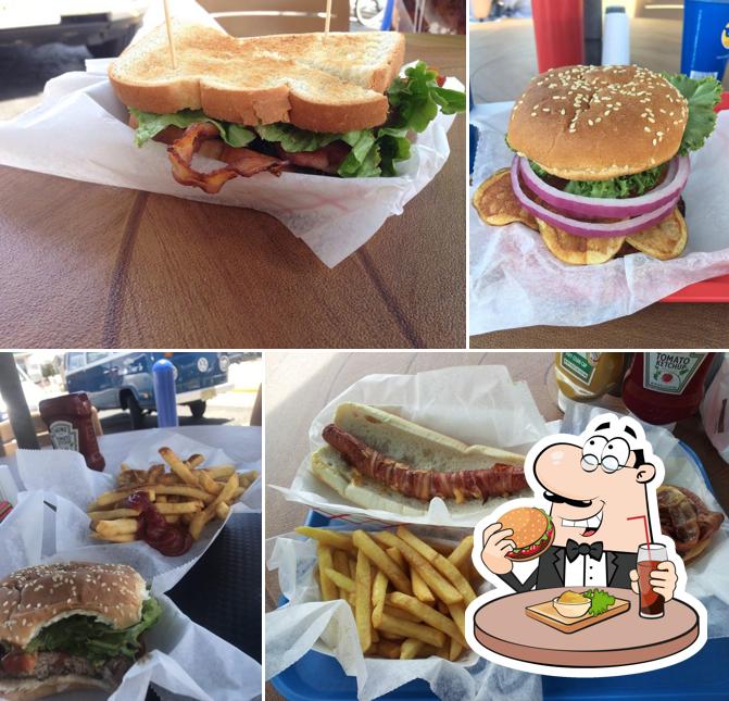 Woodies Drive-in
