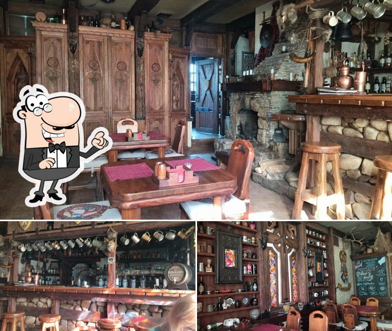 Забронируйте столик в "Маке Хайландер"