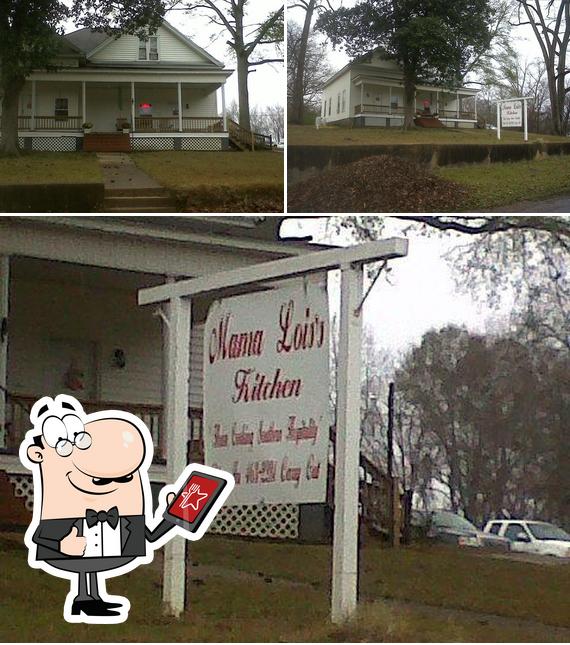 Mama Lois's Kitchen