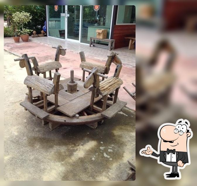 ที่พักรถข้าวแกงแม่ทองใบ กาแฟอินทร์บุรี