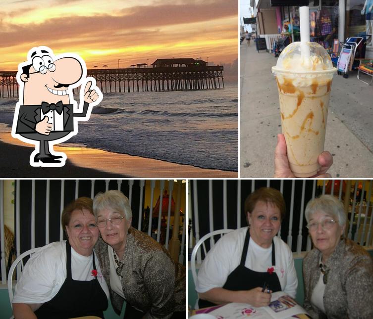 Garden City Beach Cafe