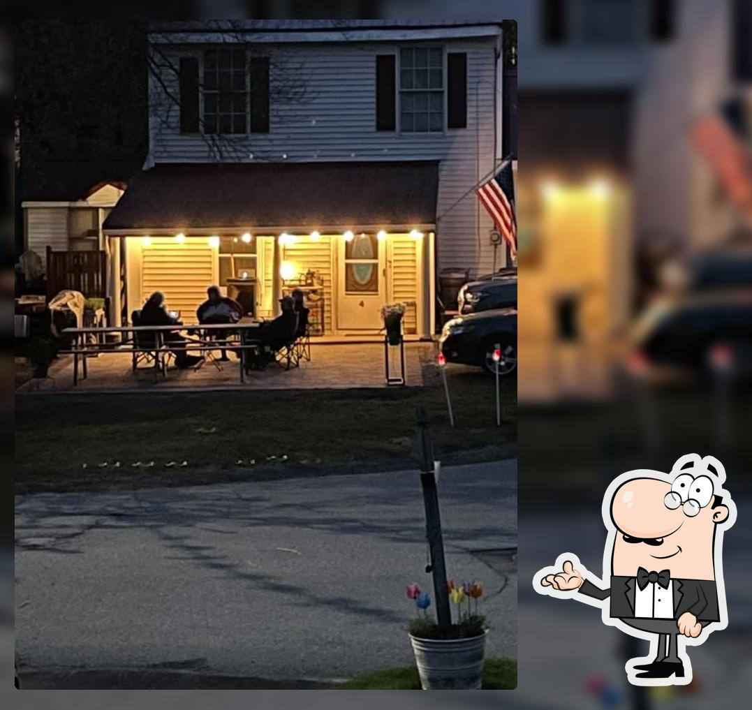 Dicken's Pub