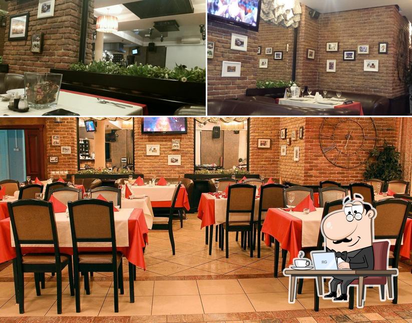 Интерьер "Dr. Watson (Доктора Ватсона)"