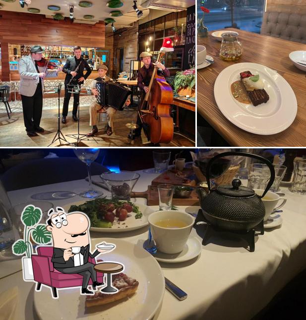 Посмотрите на внутренний интерьер "Остерио Марио"