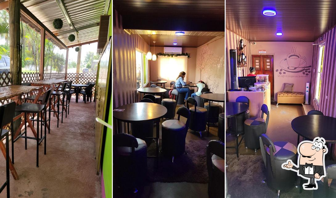 Paninis Café