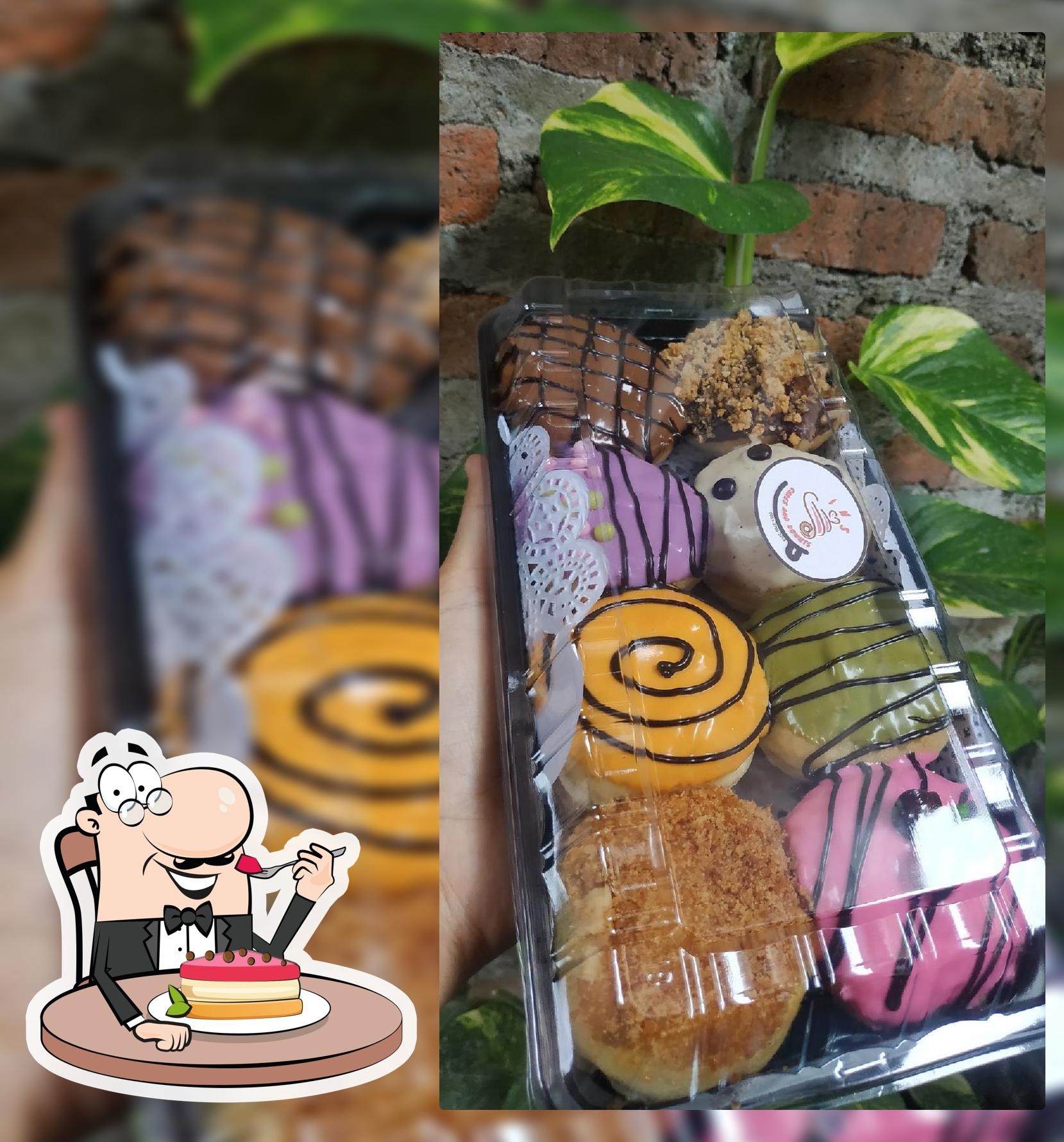 INs Cakes & Donuts