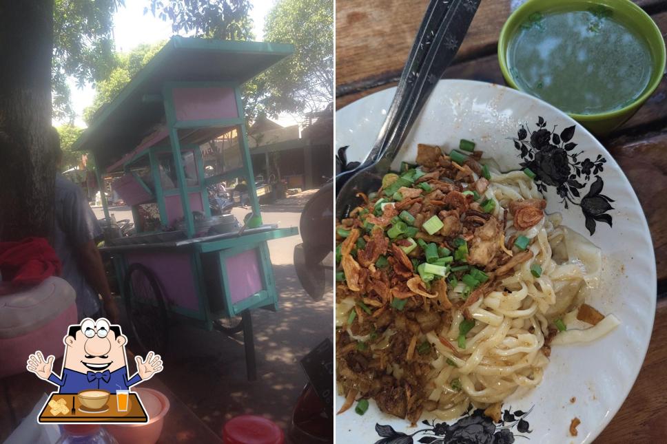 Mie Pangsit Pak Bambang
