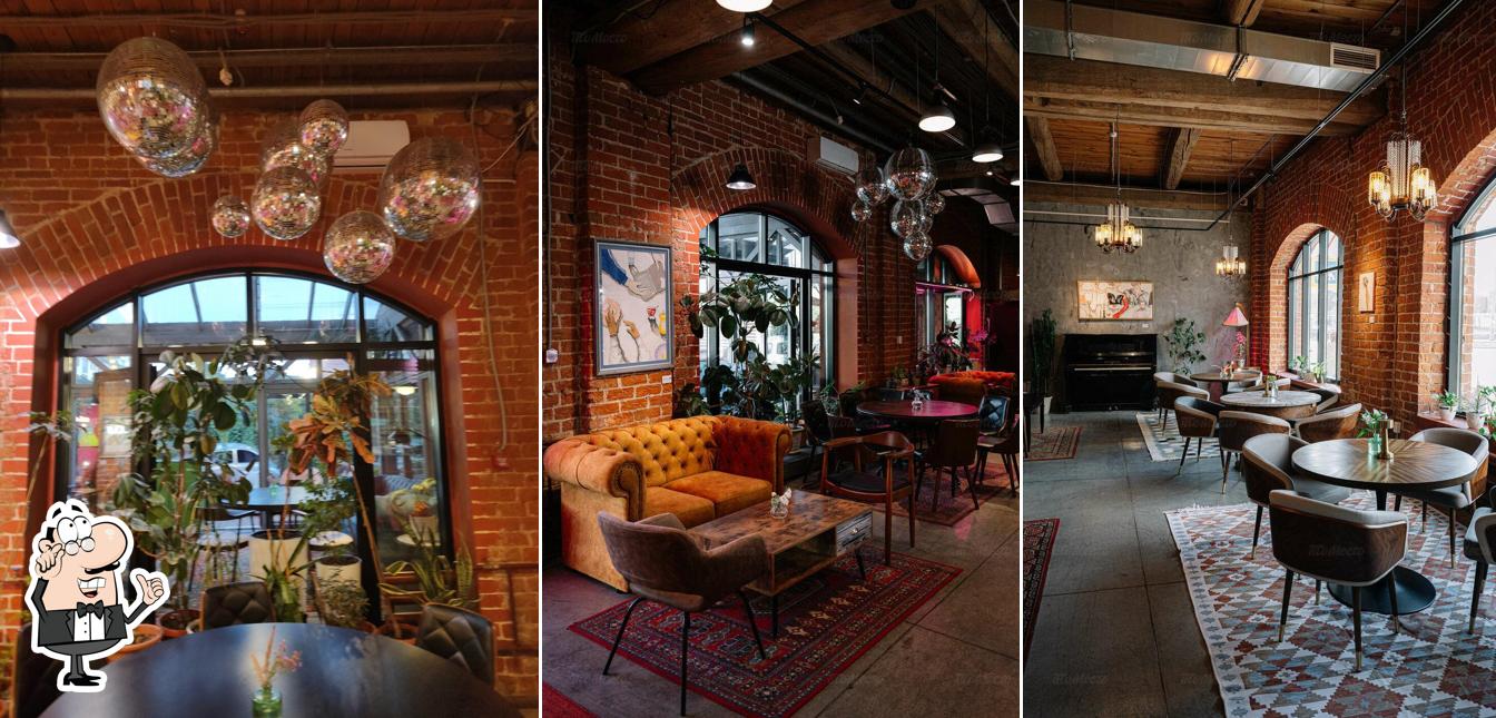 Интерьер "Солома Yard"