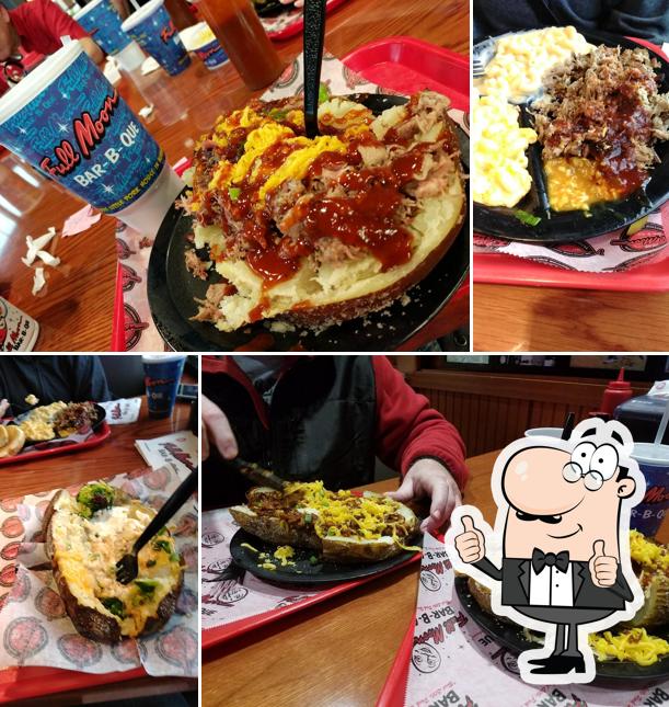 Full Moon Bar-B-Que