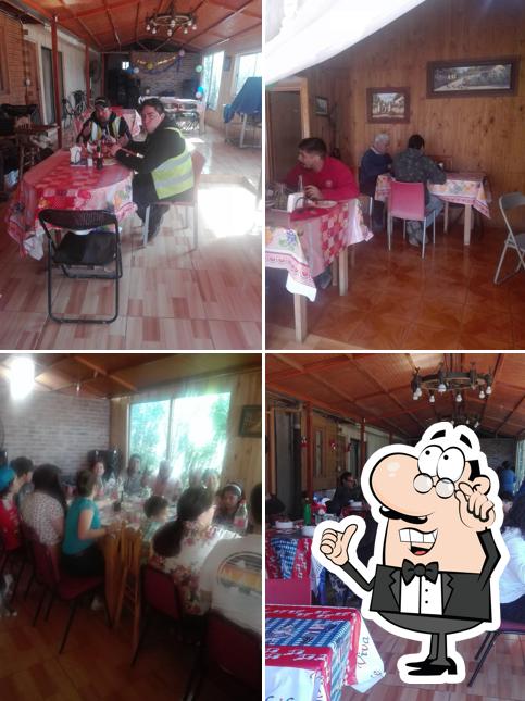 Comida al paso "El Rincon De Los Huarnez"