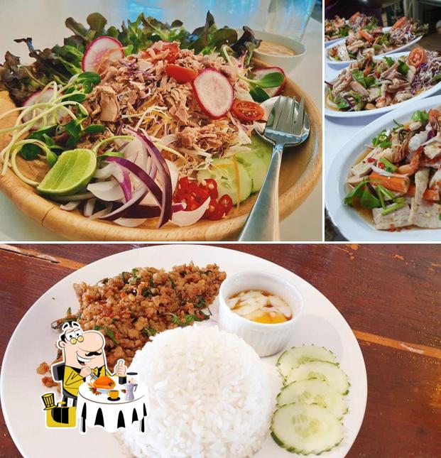 ร้านอาหารขวัญเอย - KwanAoey Thai restaurant
