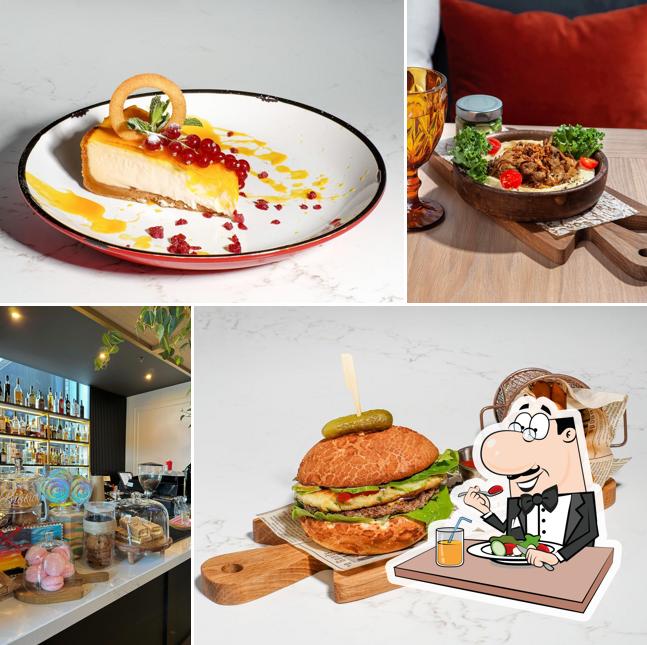 Еда в "Pazza Pizza"