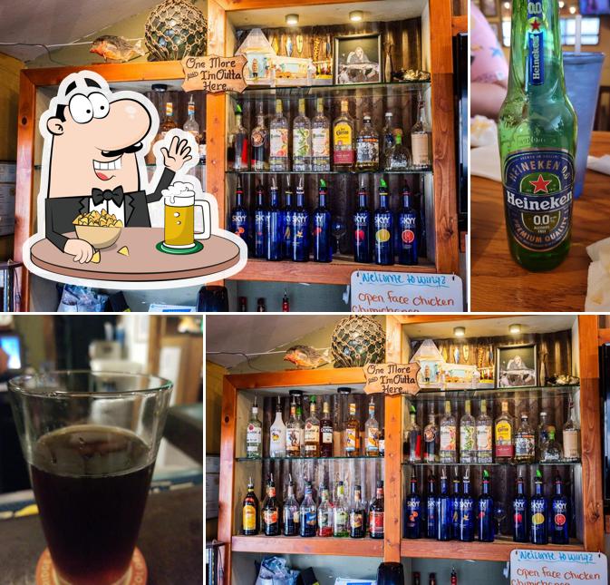 WingNutz Bar and Grill