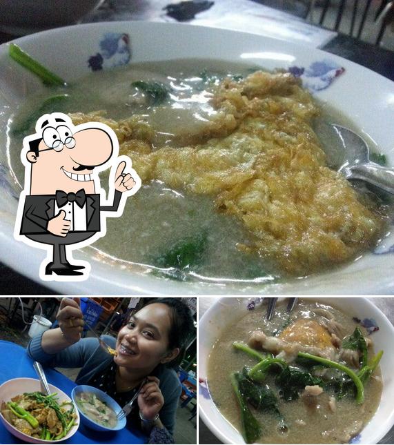 ราดหน้ายอดผัก สุวัฒน์เอ็มไพร์