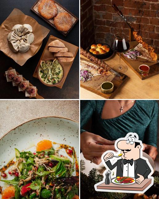 Блюда в "Megobari"