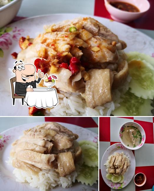 ข้าวมันไก่สูตรไหหลำ