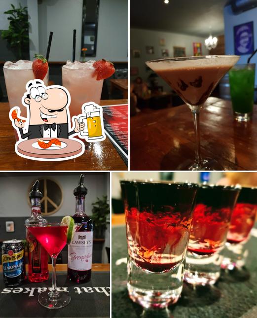 Bottlerocket Bar & Cafe