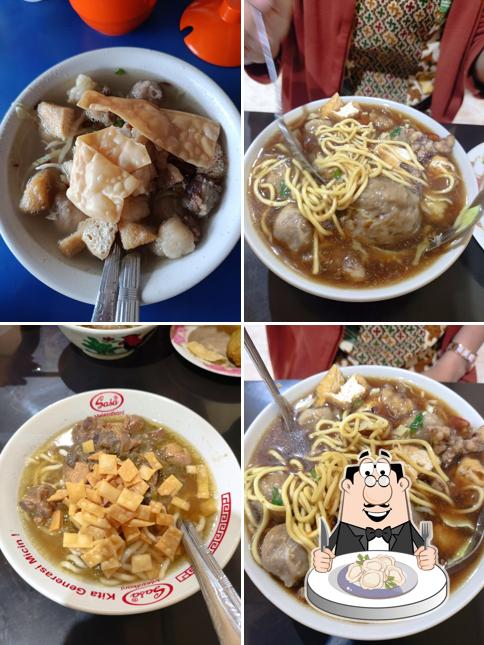 Mie ayam dan bakso sapi putra jaton